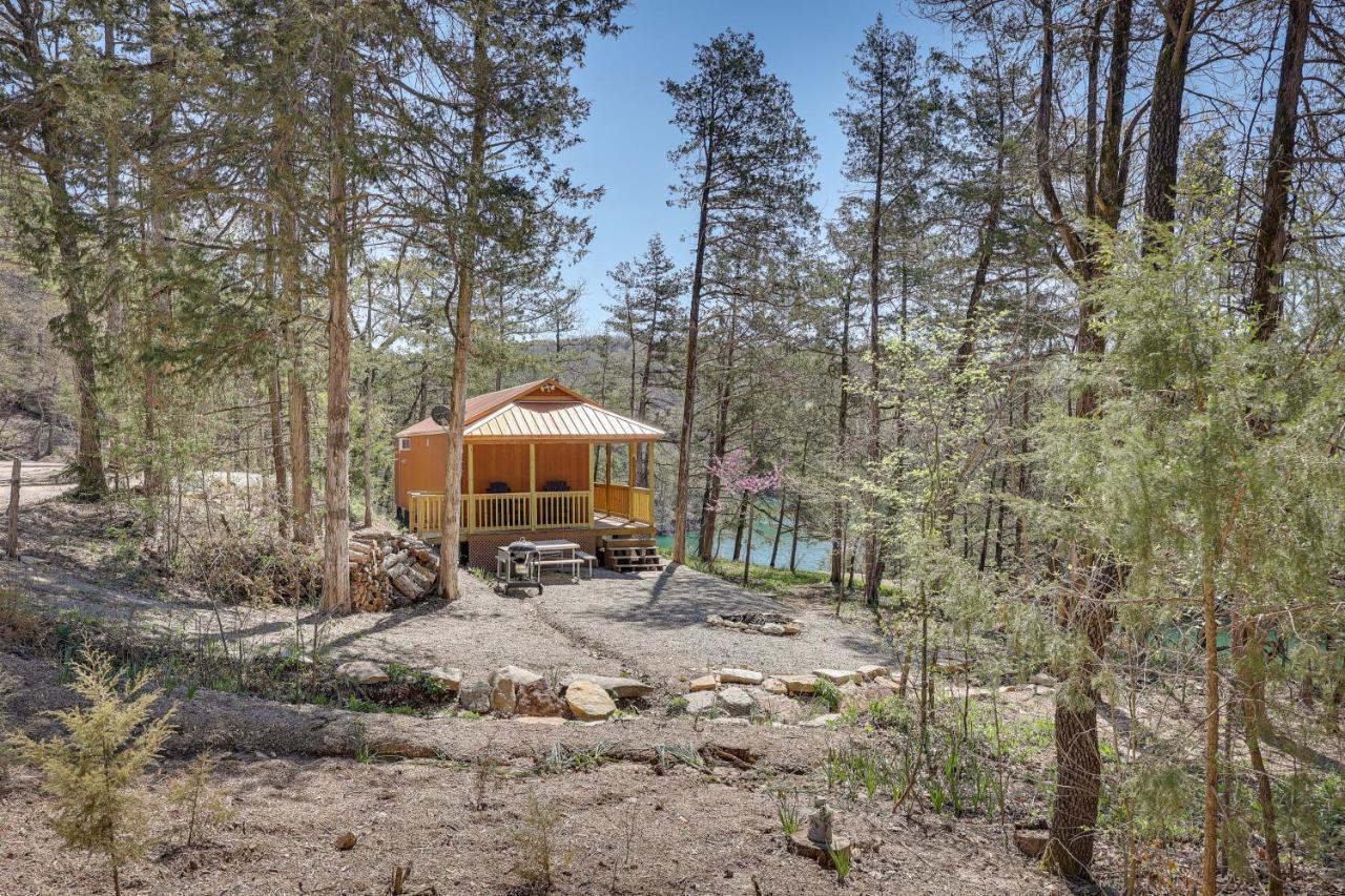 Cliffside Eureka Springs Cabin With Beaver Lake View Bagian luar foto