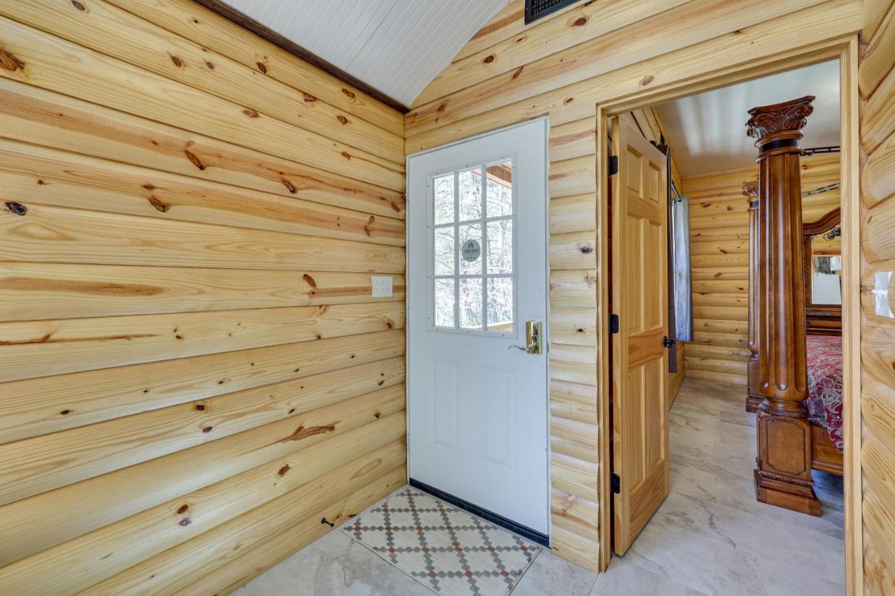 Cliffside Eureka Springs Cabin With Beaver Lake View Bagian luar foto