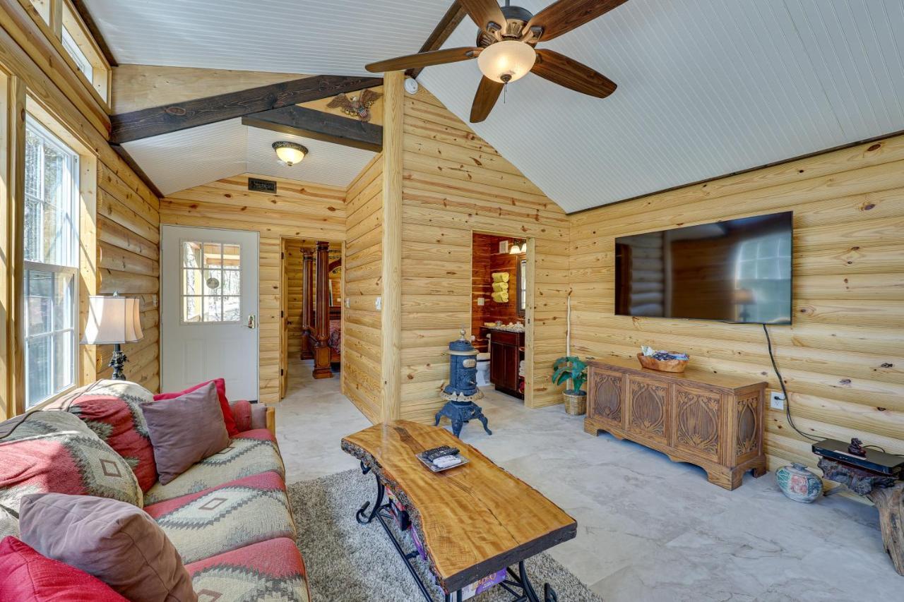 Cliffside Eureka Springs Cabin With Beaver Lake View Bagian luar foto