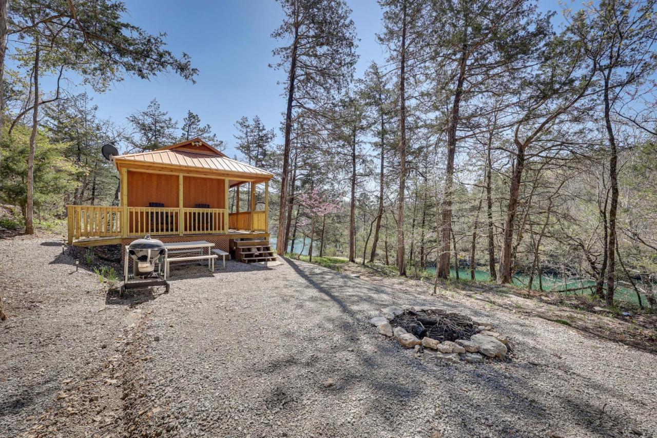 Cliffside Eureka Springs Cabin With Beaver Lake View Bagian luar foto