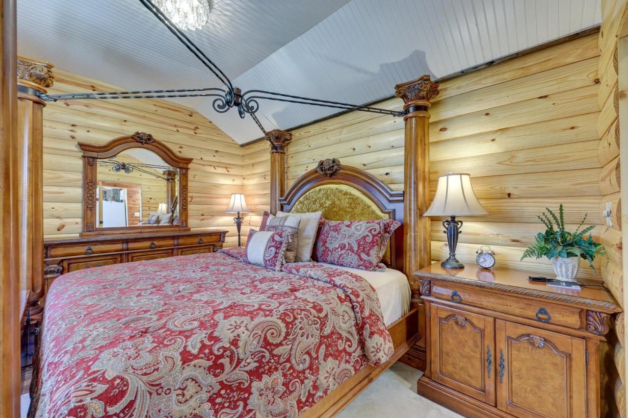 Cliffside Eureka Springs Cabin With Beaver Lake View Bagian luar foto