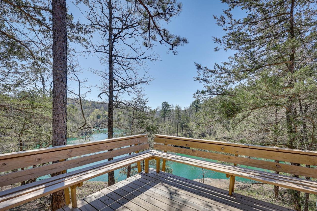 Cliffside Eureka Springs Cabin With Beaver Lake View Bagian luar foto