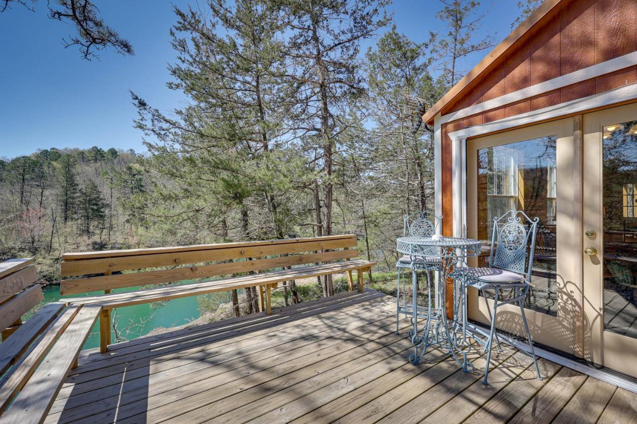 Cliffside Eureka Springs Cabin With Beaver Lake View Bagian luar foto